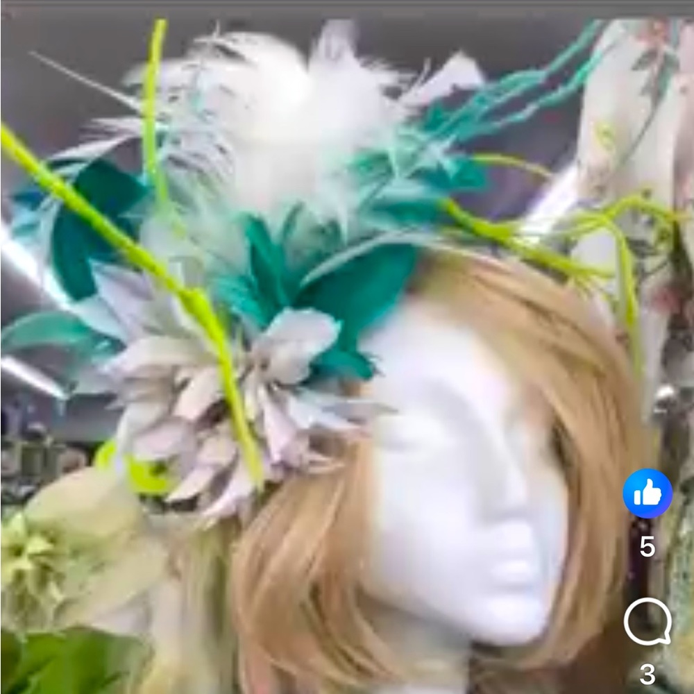 Derby Fascinator with Feathers